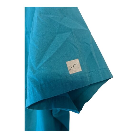 Butter-Soft Teal Scrub Top Women’s Size L – Zip Front, 2 Pockets – 65/35 Poly Co - Picture 3 of 5